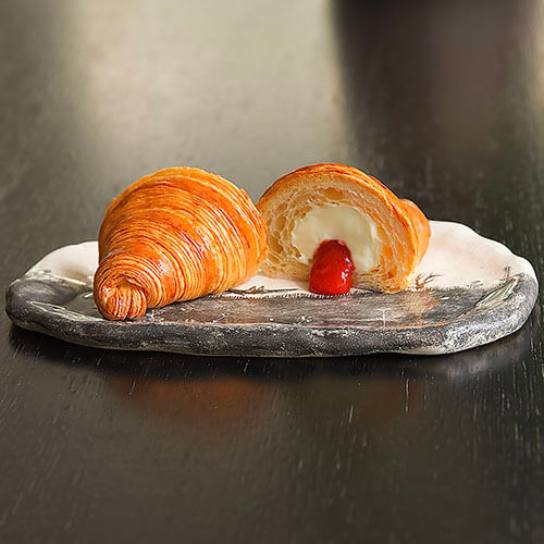Philadelphia krémsajtos, epres croissant - Enzsöl Balázs receptje