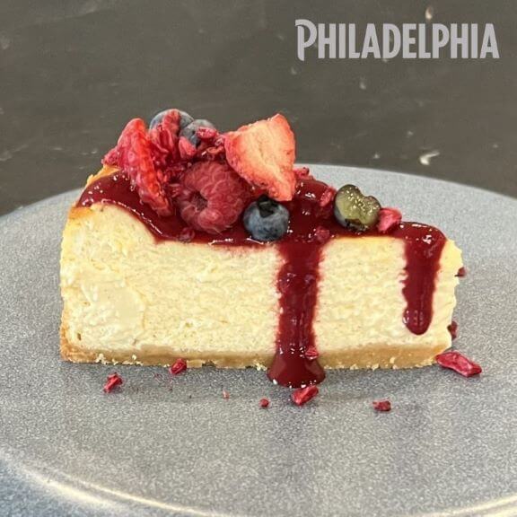 Sült sajttorta Philadelphia krémsajtból, erdei gyümölccsel - Enzsöl Balázs receptje